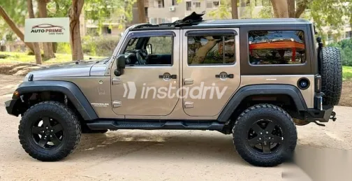 جيب رانجلر 2013 بني مستعملة للبيع - 4