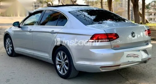 Volkswagen Passat 2019 Silver Used for Sale - 3