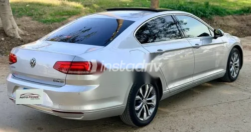 Volkswagen Passat 2019 Silver Used for Sale - 4