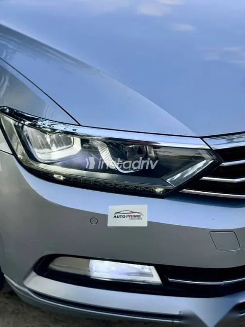Volkswagen Passat 2019 Silver Used for Sale - 6
