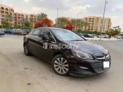Opel Astra 2016 Black Used for Sale - 1