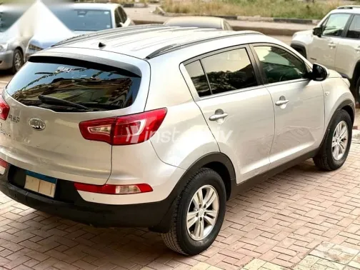 كيا سبورتاج 2014 فضي مستعملة للبيع - 6