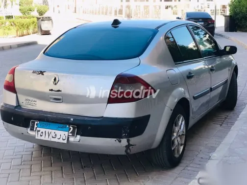 رينو ميجان 2005 فضي مستعملة للبيع - 2