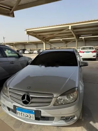 مرسيدس C 180 2009 فضي مستعملة للبيع