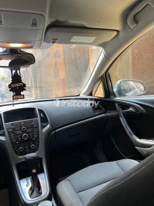 اوبل أسترا 2016 أبيض مستعملة للبيع - 4