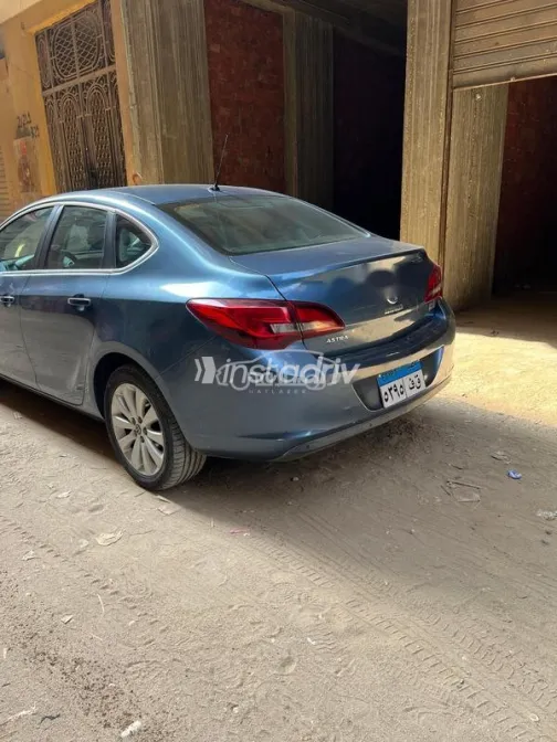 اوبل أسترا 2016 أبيض مستعملة للبيع - 5