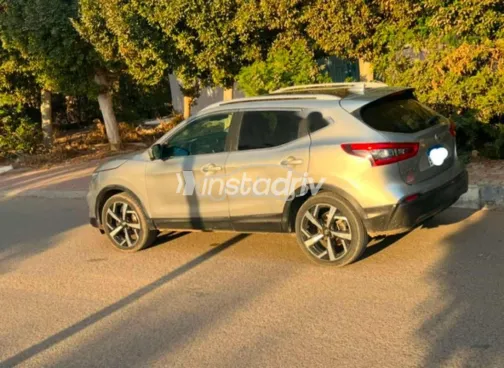 نيسان قشقاي 2019 أبيض مستعملة للبيع - 2