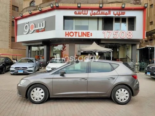 سيات ليون 2017 رمادي مستعملة للبيع - 2