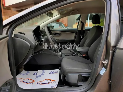 سيات ليون 2017 رمادي مستعملة للبيع - 5