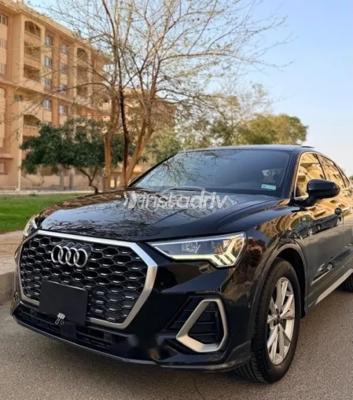 Audi Q3 2021 Black Used for Sale - 2