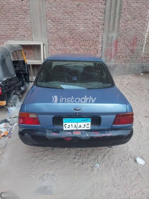 فورد اسكورت 1999 أزرق غامق مستعملة للبيع - 2