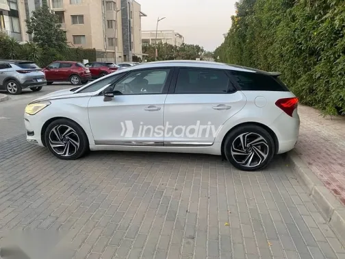 سيتروين Ds5 2018 أبيض مستعملة للبيع - 1