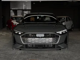 اودي A5 2025 رمادي جديدة للبيع