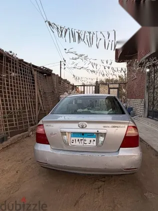 تويوتا كورولا 2007 فضي مستعملة للبيع