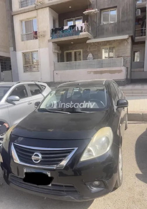 نيسان صنى 2013 أسود مستعملة للبيع - 1