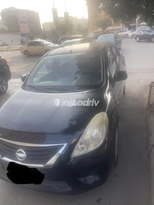 نيسان صنى 2013 أسود مستعملة للبيع - 3