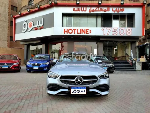 مرسيدس C 180 2022 فضي مستعملة للبيع - 1