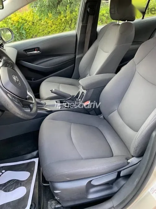 تويوتا كورولا 2022 ذهبي مستعملة للبيع - 4