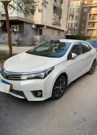 Toyota Corolla 2014 White Used for Sale