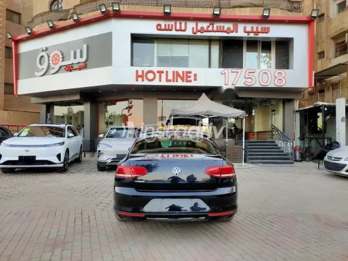 فولكس فاغن باسات 2019 أسود مستعملة للبيع - 4