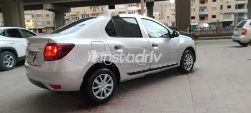 Renault Logan 2018 White Used for Sale - 3