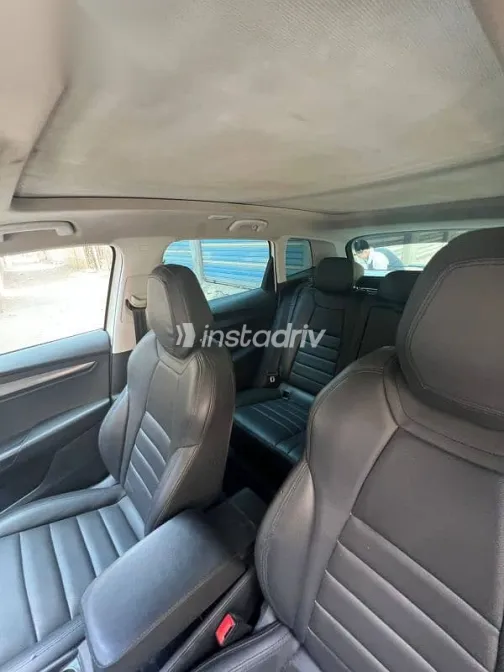 سكودا كاروك 2020 أبيض مستعملة للبيع - 4