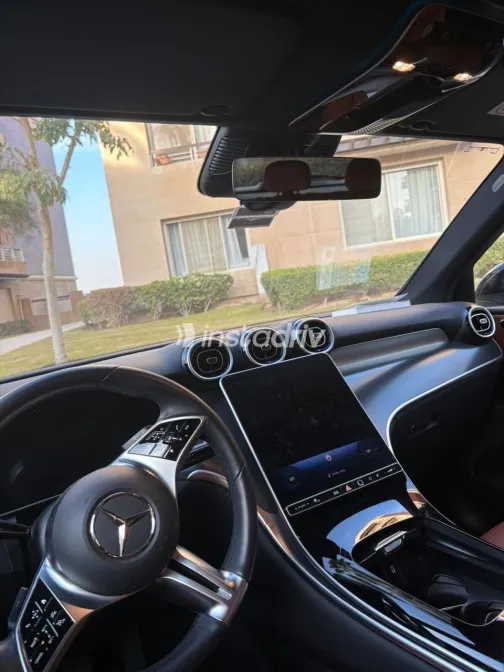 Mercedes GLC 200 2024 White Used for Sale - 10