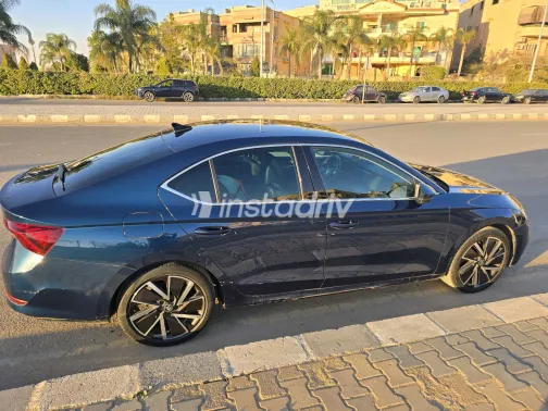 سكودا اوكتافيا A8 2021 أبيض مستعملة للبيع - 1