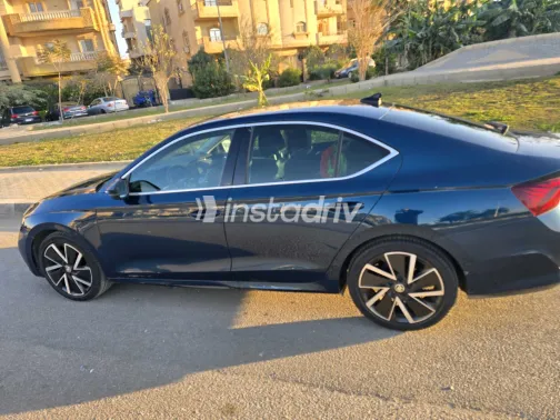 سكودا اوكتافيا A8 2021 أبيض مستعملة للبيع - 5