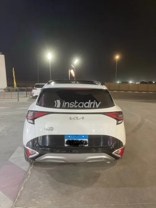 كيا سبورتاج 2024 أبيض مستعملة للبيع - 2