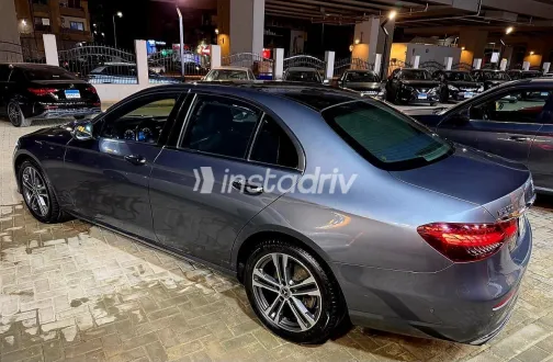 مرسيدس E 200 2021 أبيض مستعملة للبيع - 2