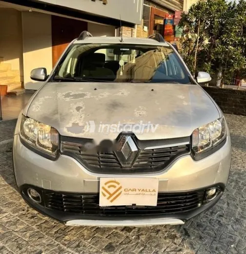 رينو سانديرو  ( ستيب  واى ) 2017 فضي مستعملة للبيع - 3