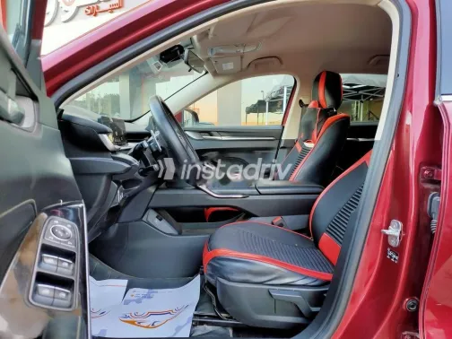 هافال H6 2022 أحمر غامق مستعملة للبيع - 5