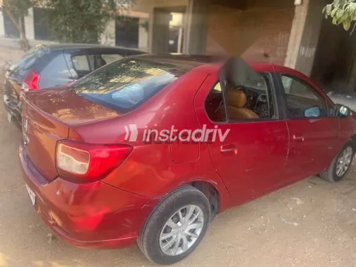 Renault Logan 2016 Red Used for Sale - 5