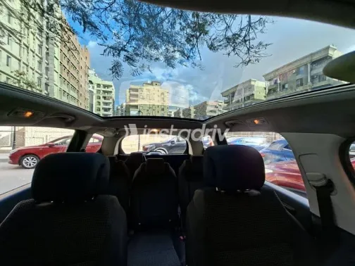 Peugeot 5008 2011 Silver Used for Sale - 7