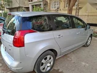 Peugeot 5008 2011 Silver Used for Sale
