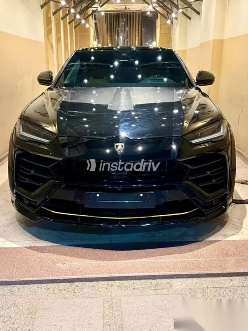 Lamborghini Urus 2022 Black Used for Sale - 2