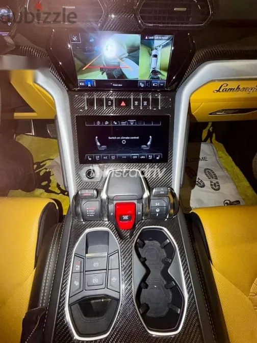 Lamborghini Urus 2022 Black Used for Sale - 4