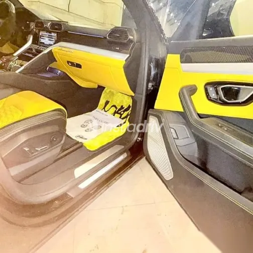 Lamborghini Urus 2022 Black Used for Sale - 6