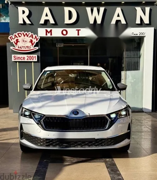 سكودا اوكتافيا 2025 فضي جديدة للبيع - 1