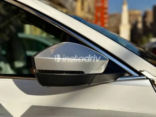 سكودا اوكتافيا 2025 فضي جديدة للبيع - 2