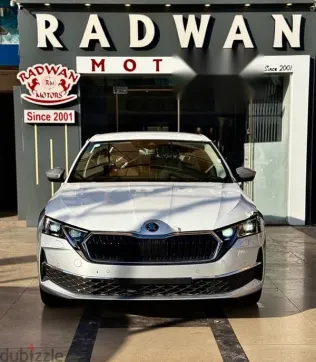 سكودا اوكتافيا 2025 فضي جديدة للبيع