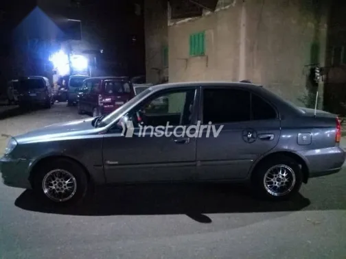 هيونداي فيرنا 2017 رمادي مستعملة للبيع - 3