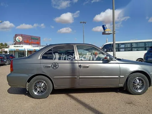 هيونداي فيرنا 2017 رمادي مستعملة للبيع - 10