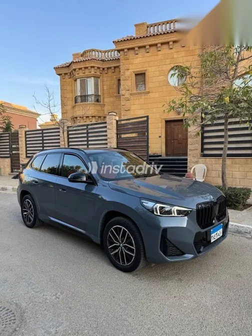 BMW X1 2023 Gray Used for Sale - 2