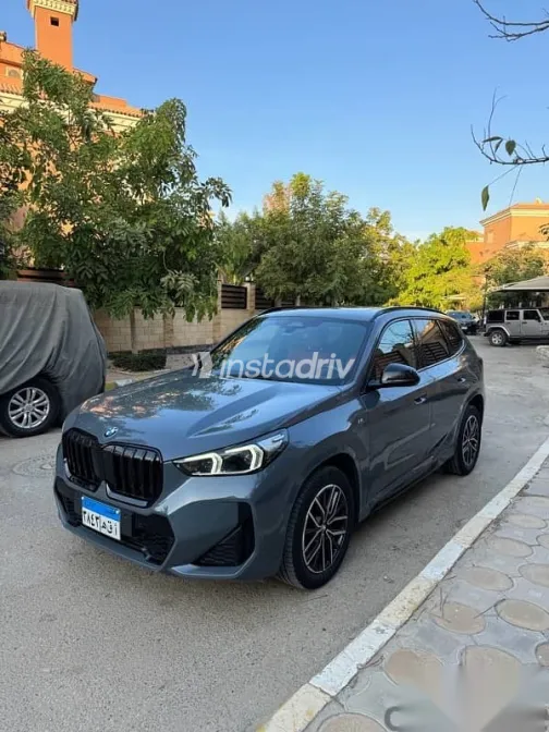 BMW X1 2023 Gray Used for Sale - 3