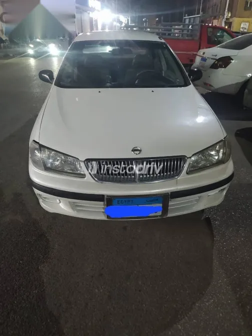 Nissan Sunny 2001 White Used for Sale - 3