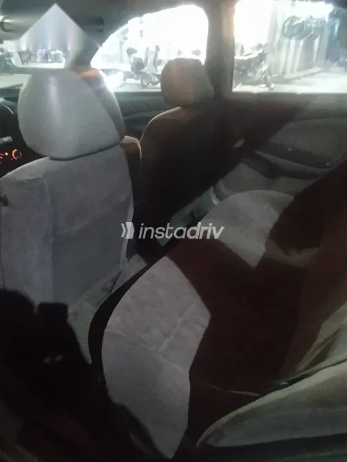 Nissan Sunny 2001 White Used for Sale - 8