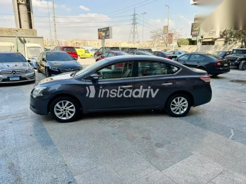 نيسان سنترا 2018 رمادي مستعملة للبيع - 3