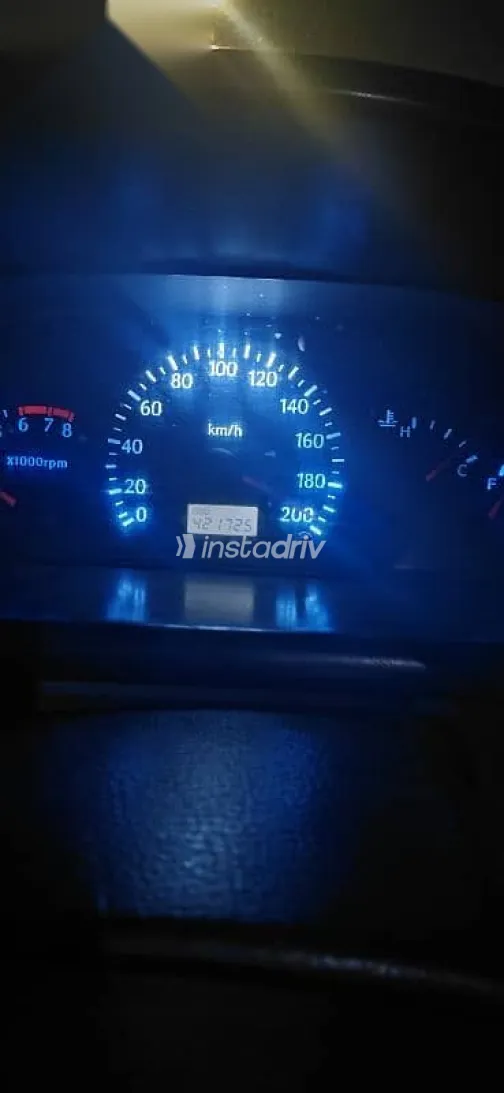 كيا ريو 2001 ذهبي مستعملة للبيع - 3